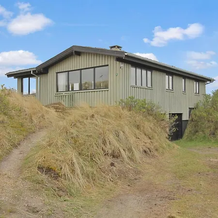 Lykke - 800m From The Sea By Interhome *